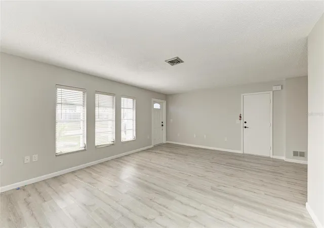 Photo 3 of Condo for sale at 140 Circlewood Dr #C1-4, Venice, FL 34293 | MLS# A4692560 | Listing updated on 2026-10-07
