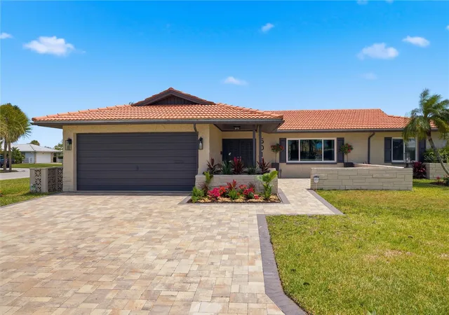 Photo 1 of Single family home for sale at 5016 Dory Dr, New Port Richey, FL 34652 | MLS# TB8505265 | Listing updated on 2026-10-06
