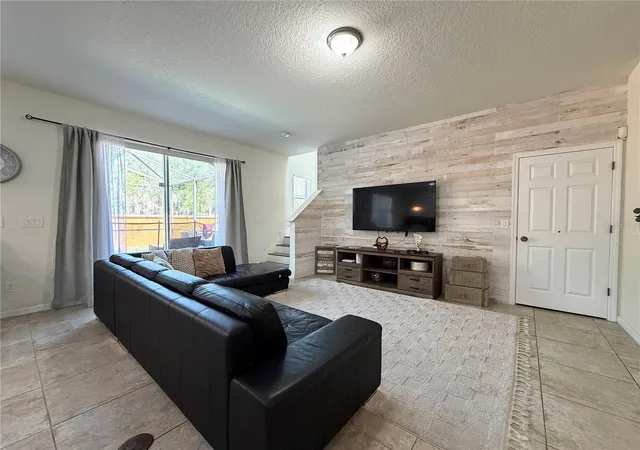 Photo 3 of Townhouse for sale at 720 Las Fuentes Dr, Kissimmee, FL 34746 | MLS# O6404962 | Listing updated on 2026-08-12