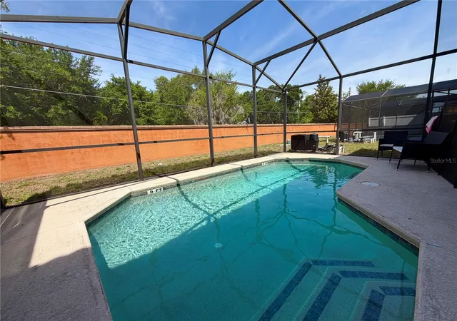 Photo 4 of Townhouse for sale at 720 Las Fuentes Dr, Kissimmee, FL 34746 | MLS# O6404962 | Listing updated on 2026-08-12