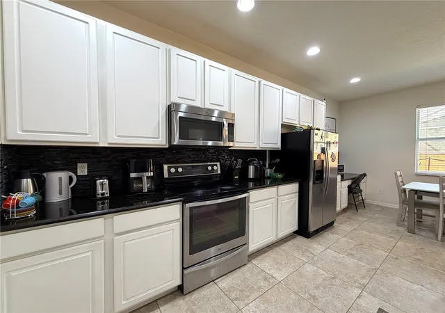 Photo 2 of Townhouse for sale at 720 Las Fuentes Dr, Kissimmee, FL 34746 | MLS# O6404962 | Listing updated on 2026-08-12
