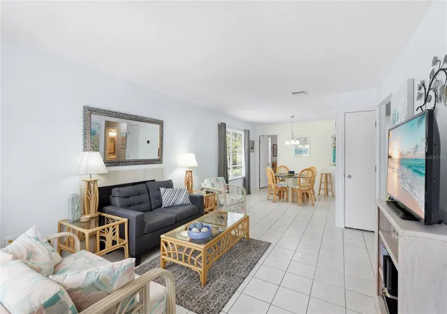 Listing Photo 5 - Condo for sale in building located at 3634 59th Ave W, BRADENTON, FL 34210