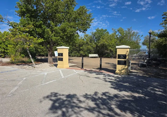 3rd image of 725 Patty Ave, Punta Gorda, FL 33950 | MLS# C7525782