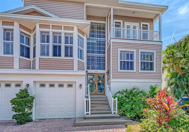 3rd image of 3040 Gulf Of Mexico Dr #3, Longboat Key, FL 34228 | MLS# A4692587