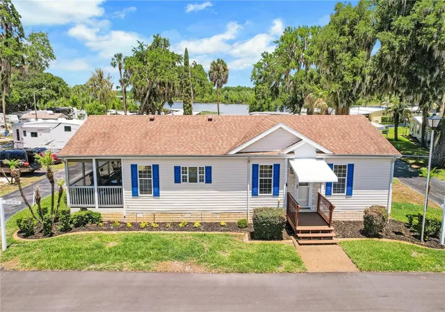 Homes for sale in Fruitland Park, FL | 15 Riverview Dr, Fruitland Park, FL 34731 | MLS# G5111956