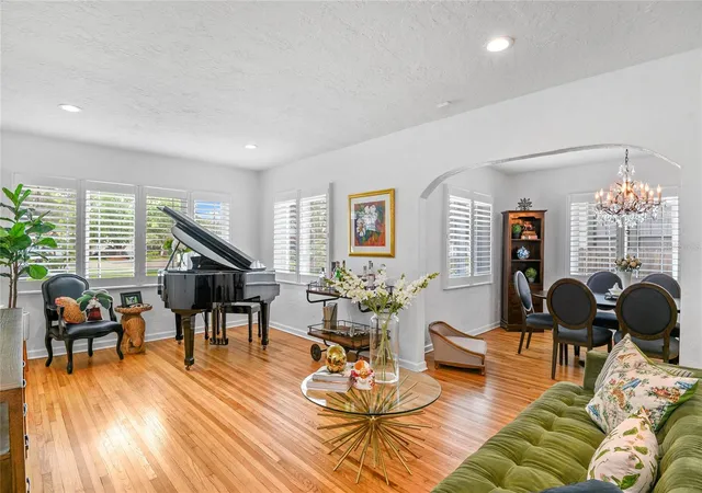 Photo 4 of Single family home for sale at 505 Westminster St, Orlando, FL 32803 | MLS# O6404982 | Listing updated on 2026-09-29