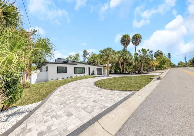 4th image of 318 Mehlenbacher Rd, Belleair, FL 33756 | MLS# TB8505320