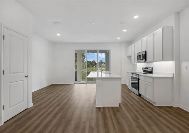 5th image of 1128 Cypress Elm Dr, Deland, FL 32720 | MLS# W7885481