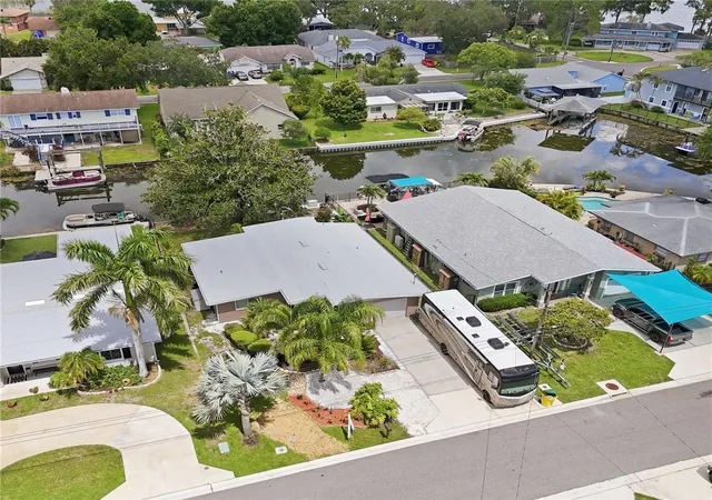 2nd image of 179 E Canal Dr, Palm Harbor, FL 34684 | MLS# TB8505355