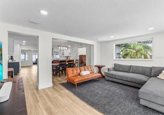 5th image of 628 Ontario Ave, Tampa, FL 33606 | MLS# TB8505358