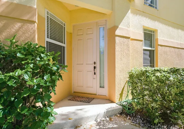 2nd image of 1405 Ridge Ter, Tarpon Springs, FL 34689 | MLS# TB8505371