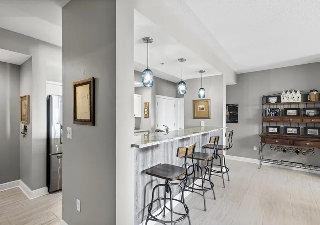 4th image of 628 Cleveland St, Clearwater, FL 33755