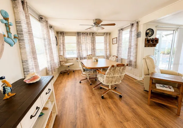 Photo 4 of Manufactured home for sale at 6623 Washington St, Bradenton, FL 34207 | MLS# A4692621 | Listing updated on 2026-10-09