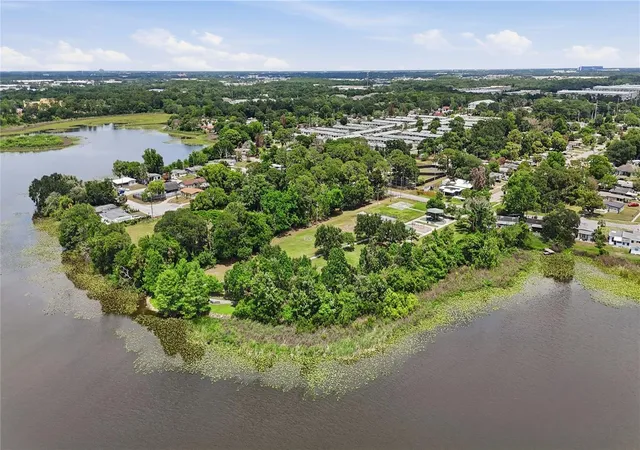 Homes for sale in Orlando, FL | 1401 Radleigh Pl, Orlando, FL 32808 | MLS# O6405066