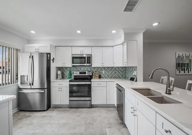 4th image of 19029 US Hwy 19 N #27A, Clearwater, FL 33764 | MLS# TB8505436