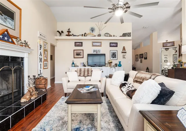 Photo 3 of Single family home for sale at 275 Se 34th Place, Ocala, FL 34471 | MLS# OM724126 | Listing updated on 2026-06-27