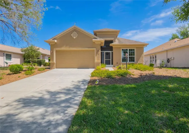 Homes for sale in Lecanto, FL | 2163 N Brentwood Cir, Lecanto, FL 34461 | MLS# OM724127