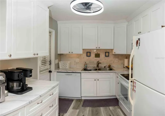 Photo 3 of Single family home for sale at 6024 Coral Way, Bradenton, FL 34207 | MLS# A4692630 | Listing updated on 2026-09-26
