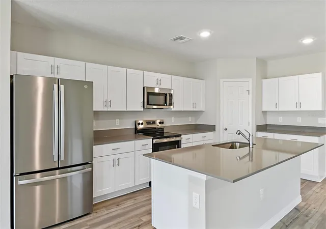 2nd image of 9252 Orchard Park Ln, Dade City, FL 33525 | MLS# TB8505454