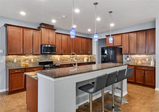 3rd image of 232 Magneta Loop, Auburndale, FL 33823 | MLS# O6405101