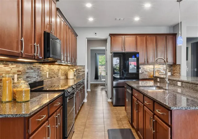 5th image of 232 Magneta Loop, Auburndale, FL 33823 | MLS# O6405101