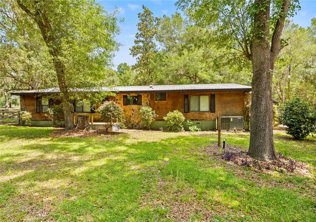 Photo 3 of Manufactured home for sale at 27137 Lambeth Rd, Brooksville, FL 34602 | MLS# W7885492 | Listing updated on 2026-06-24