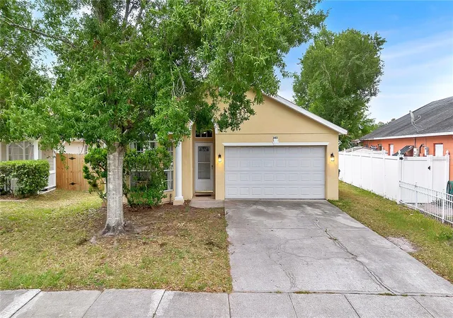 3rd image of 2413 Radnor Ave, Orlando, FL 32826 | MLS# O6405112