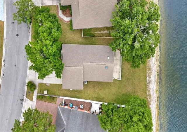 Photo 3 of Single family home for sale at 2413 Radnor Ave, Orlando, FL 32826 | MLS# O6405112 | Listing updated on 2026-09-28