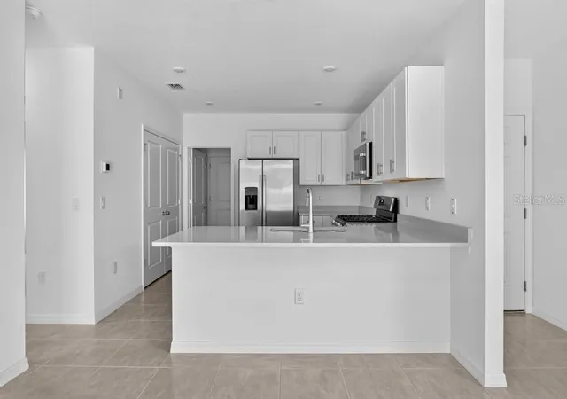 3rd image of 379 Cornerstone Dr, Groveland, FL 34736 | MLS# O6405113