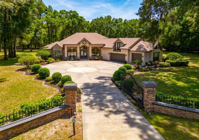 Photo 3 of Single family home for sale at 1640 SE 91st Place, Ocala, FL 34480 | MLS# OM724136 | Listing updated on 2026-10-15