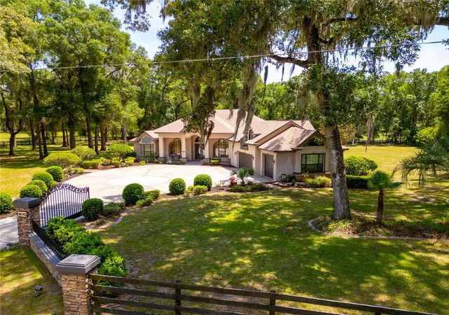 Single family home for sale at 1640 SE 91st Place, OCALA, FL 34480 | MLS# OM724136
