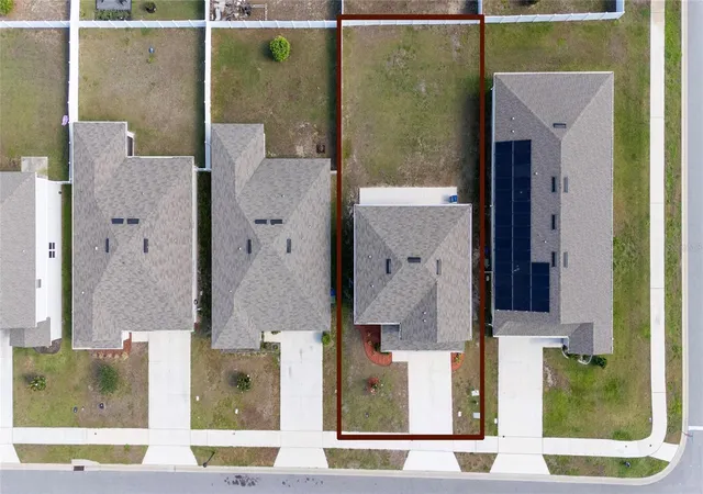 Photo 3 of Single family home for sale at 339 Lake Smart Cir, Winter Haven, FL 33881 | MLS# S5149280 | Listing updated on 2026-08-29