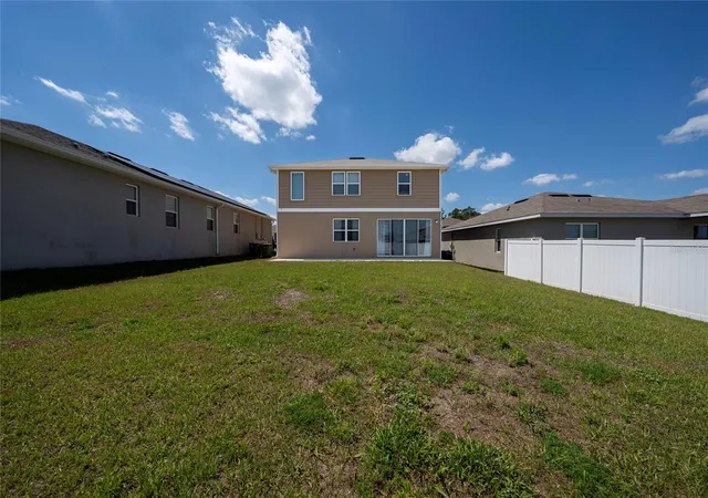 Photo 4 of Single family home for sale at 339 Lake Smart Cir, Winter Haven, FL 33881 | MLS# S5149280 | Listing updated on 2026-08-29
