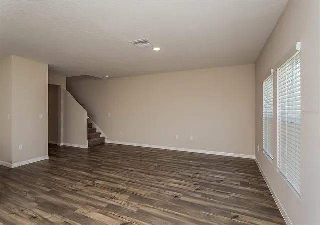 3rd image of 35447 Arbor Retreat Dr, Dade City, FL 33525 | MLS# TB8505485
