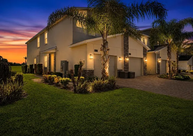 Photo 2 of Condo for sale at 833 Ocean Crse Ave #401, Davenport, FL 33896 | MLS# O6405143 | Listing updated on 2026-09-02