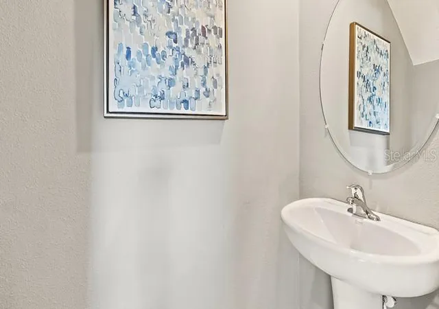 Photo 4 of Townhouse for sale at 4029 Gold Dust Ln, Sarasota, FL 34243 | MLS# A4692653 | Listing updated on 2026-08-27