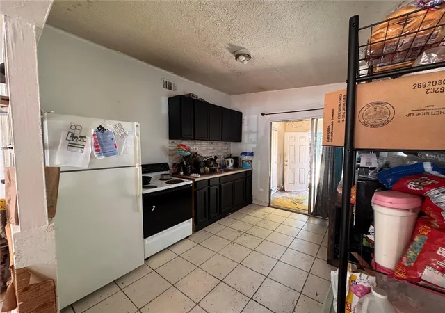 3rd image of 1033 Columbia St, Orlando, FL 32805 | MLS# O6405152