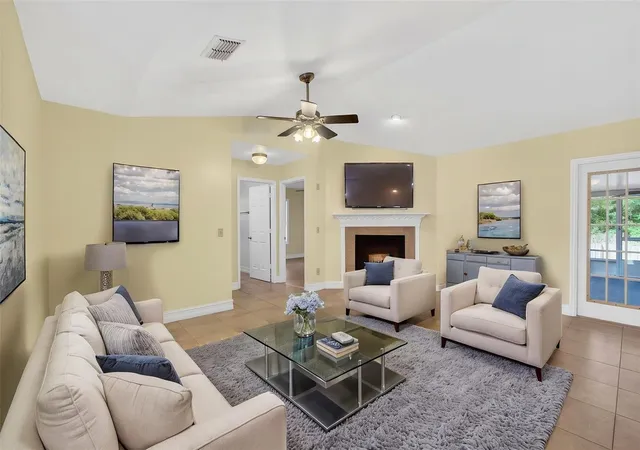 Photo 3 of Single family home for sale at 3633 Jericho Dr, Casselberry, FL 32707 | MLS# O6405169 | Listing updated on 2026-10-08