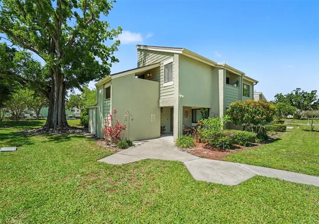 28th image of 13507 Palmwood Ln #13507, Tampa, FL 33618 | MLS# TB8505532