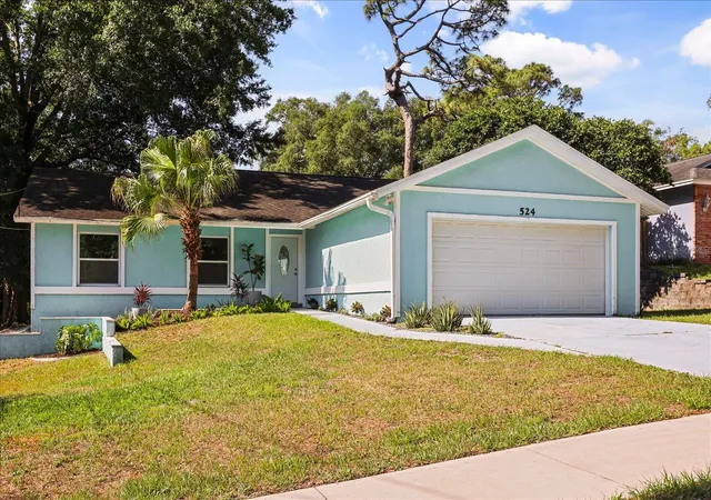 Photo 2 of Single family home for sale at 524 E Hillcrest St, Altamonte Springs, FL 32701 | MLS# O6405175 | Listing updated on 2026-10-09