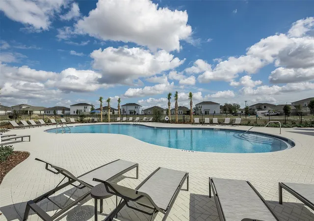 10th image of 216 Streamwater Wy, Groveland, FL 34736 | MLS# O6405185