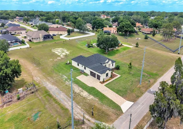 Photo 2 of Single family home for sale at 6827 Lakeland Highlands Rd, Lakeland, FL 33813 | MLS# L4961663 | Listing updated on 2026-10-20