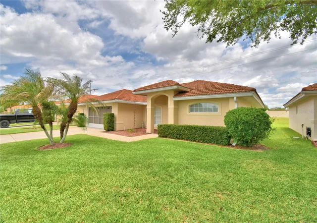 4th image of 142 Morning Glory Cir, Winter Haven, FL 33884 | MLS# P4938643