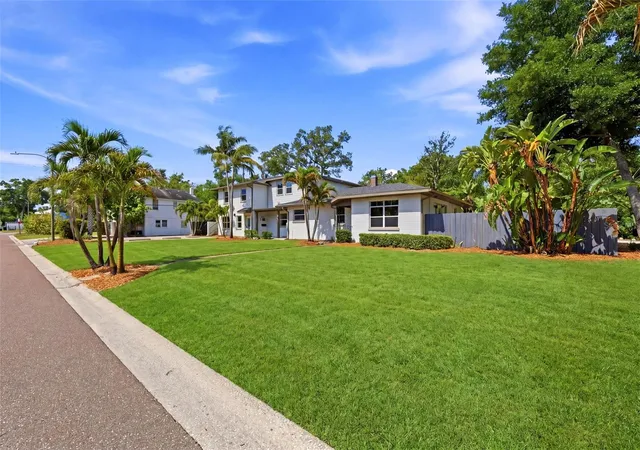 4th image of 3030 5Th St N, Saint Petersburg, FL 33704 | MLS# TB8505576