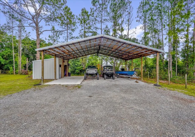 Photo 2 of Manufactured home for sale at 9165 Luna Dr, St Cloud, FL 34773 | MLS# S5149303 | Listing updated on 2026-09-02