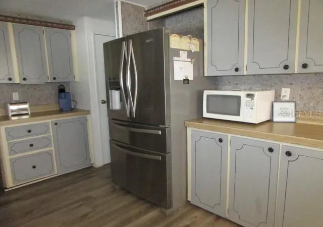 Photo 3 of Manufactured home for sale at 1014 Dustin Dr, Lady Lake, FL 32159 | MLS# G5111975 | Listing updated on 2026-07-31