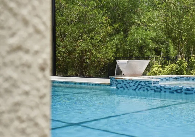 5th image of 7224 Graybrook Dr, Wesley Chapel, FL 33545 | MLS# TB8505585