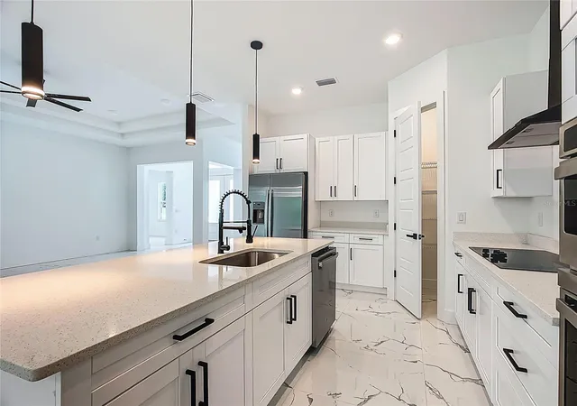 Photo 2 of Single family home for sale at 2105 Dorman Rock Pl, Plant City, FL 33565 | MLS# TB8505588 | Listing updated on 2026-10-09
