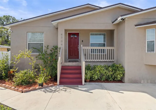 Photo 2 of Single family home for sale at 4704 Town N Country Blvd, Tampa, FL 33615 | MLS# TB8505599 | Listing updated on 2026-10-06