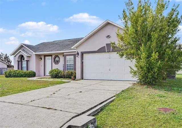 Photo 2 of Single family home for sale at 821 Jarnac Dr, Kissimmee, FL 34759 | MLS# O6405260 | Listing updated on 2026-10-15